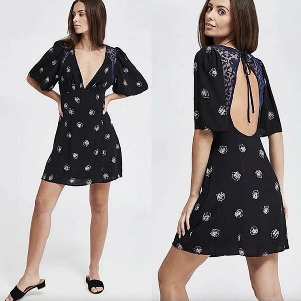 Free People Mockingbird Black Floral Deep V-Neck Open-Back Lace Mini Dress Sz 2